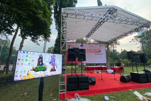 Kombinasi Panggung Rigging dan LED Standing Braket
